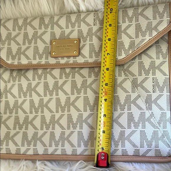 Michael Kors Cream and Tan Laptop Bag with Monogram - Picture 5 of 5